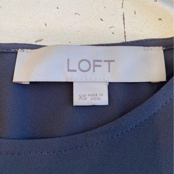 LOFT Ruffle Sleeve Peasant Top Women’s XS Charcoal Grey Semi-Sheer Feminine - Picture 3 of 9